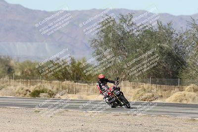 media/Dec-01-2025-Moto Forza (Mon) [[2daa91e15f]]/3-Beginner Group/Session 3 (Turn 3)/